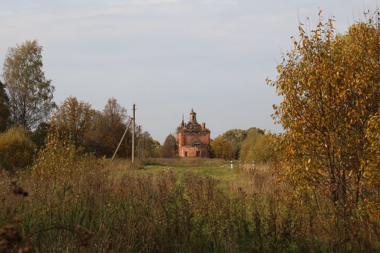 Воскресенская церковь в Мелёшине