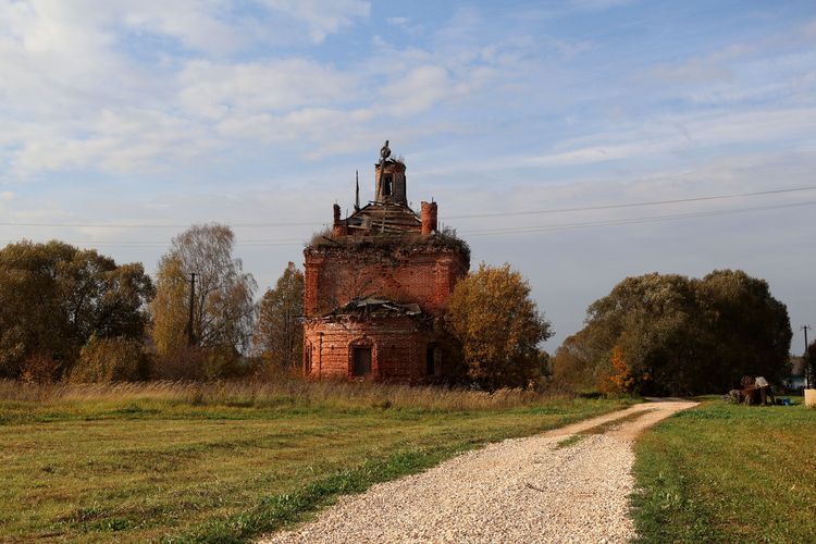 Воскресенская церковь в Мелёшине