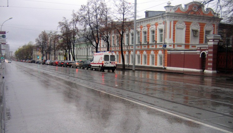 Выделенная полоса для трамвая на ул. Ленина