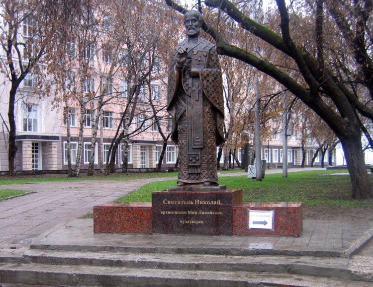 Памятник Николаю Чудотворцу в Перми