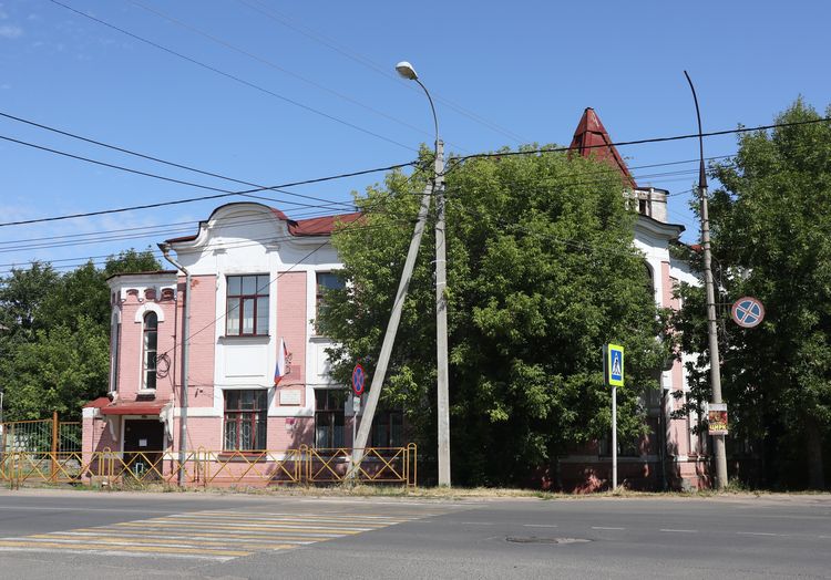 Дом управляющего фабрики «Рольма» П.В. Ванчагова