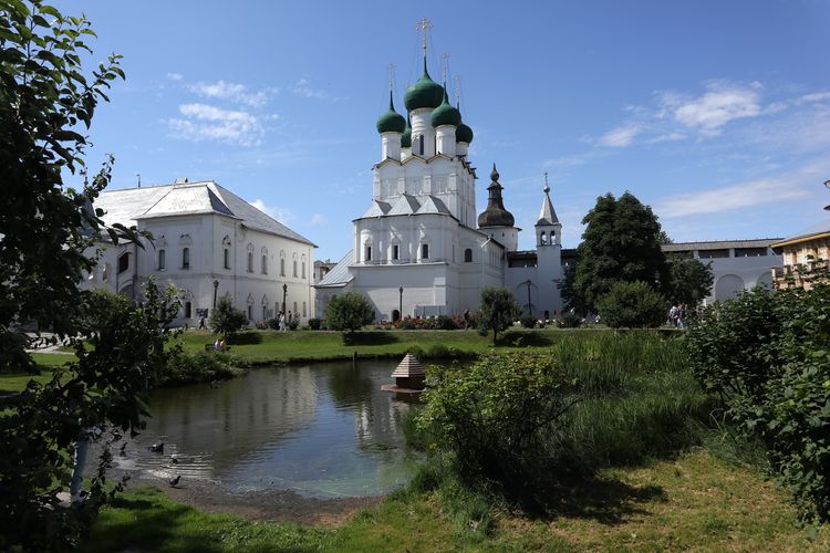 Надвратная церковь Иоанна Богослова в Ростовском кремле