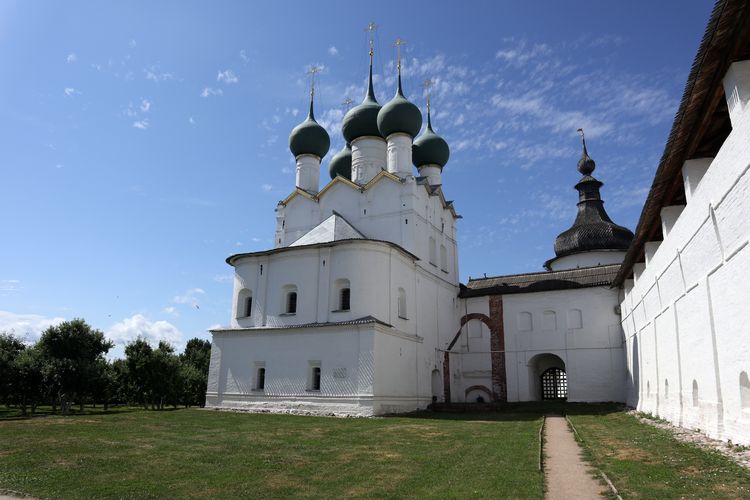 Церковь Григория Богослова в Ростовском кремле