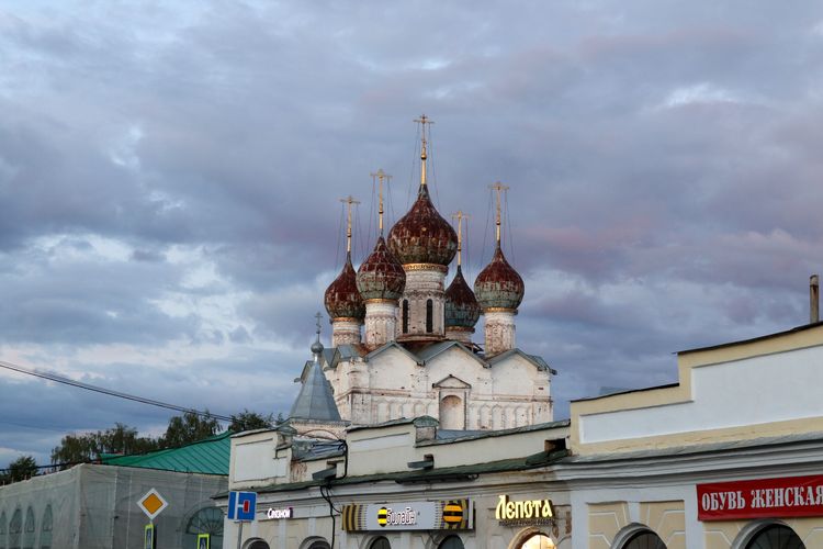 Церковь Спаса Всемилостивого на Торгу в Ростове