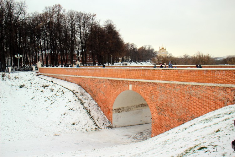 Мост через кремлёвский ров