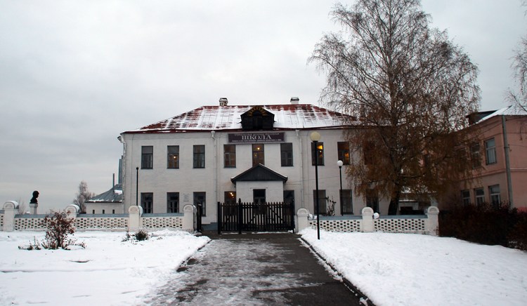 Второклассная церковно-приходская школа - музей Есенина