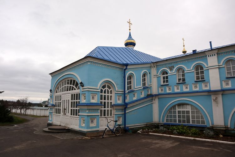 Казанская церковь во Введенье