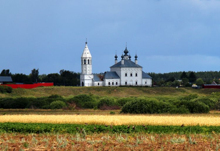 Церковь в Менчакове