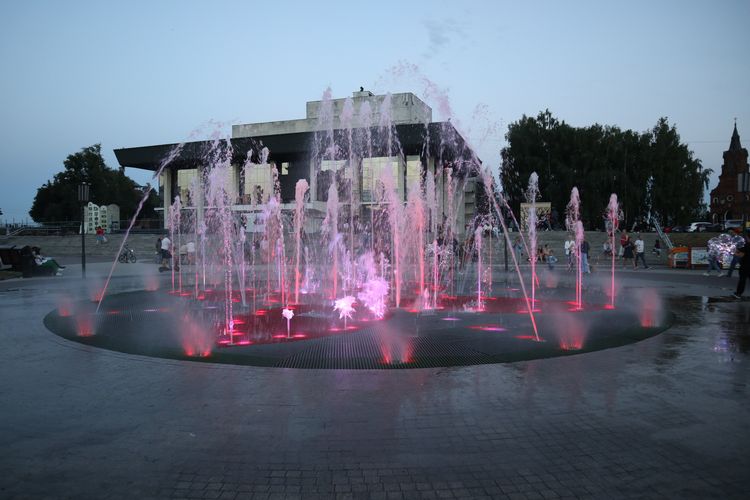 Светомузыкальный фонтан во Владимире