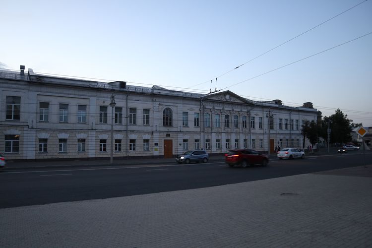 Здание женской гимназии во Владимире