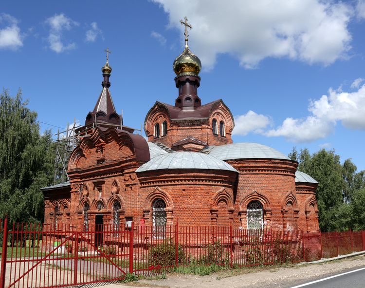 Александро-Невская церковь в Новоалександрове
