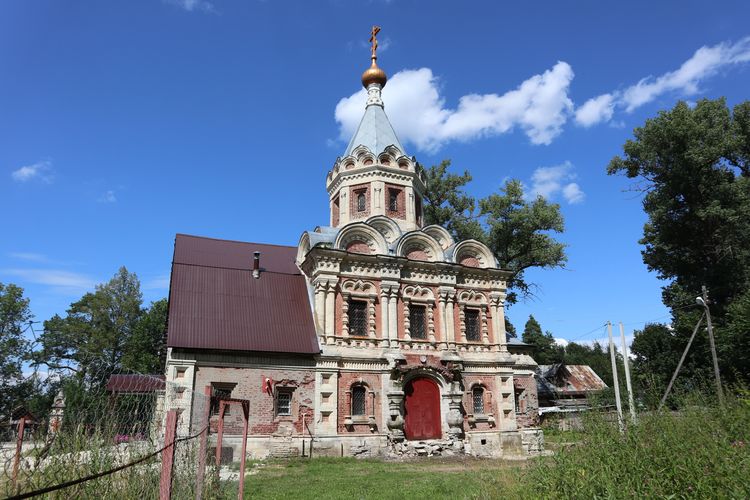 Церковь Александры Царицы в селе Муромцево