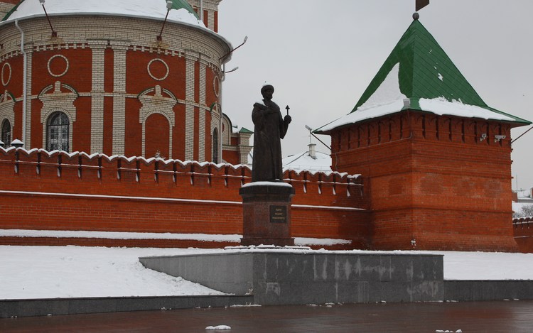 Памятник Фёдору Иоанновичу в Йошкар-Оле
