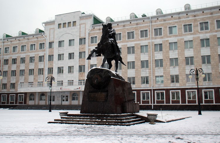 Памятник Ноготкову-Оболенскому в Йошкар-Оле