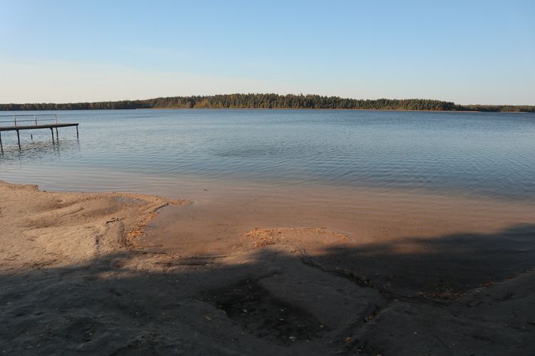 Пляж на озере