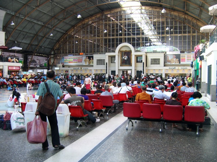 Вокзал Хуа Лампонг в Бангкоке