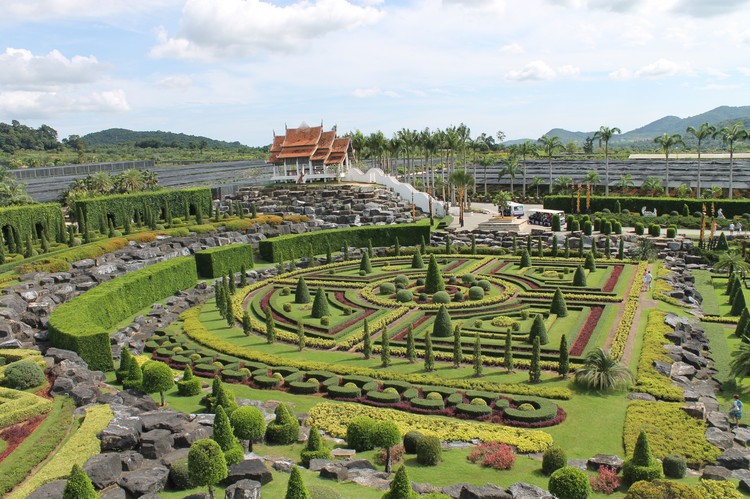 Тропический сад Нонг Нуч в Паттайе