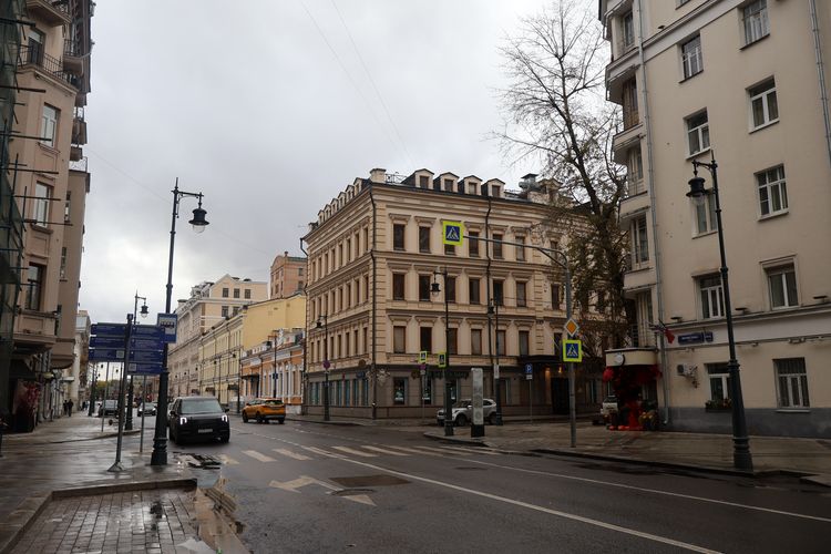 Улица Пречистенка в Москве