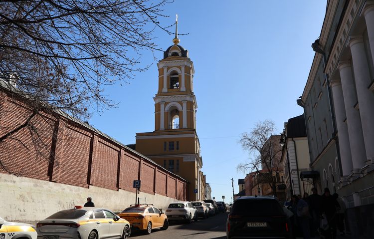 Церковь Сщмч. Евгения, епископа Херсонского под колокольней