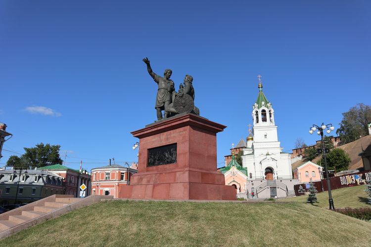 Памятник Минину и Пожарскому в Нижнем Новгороде